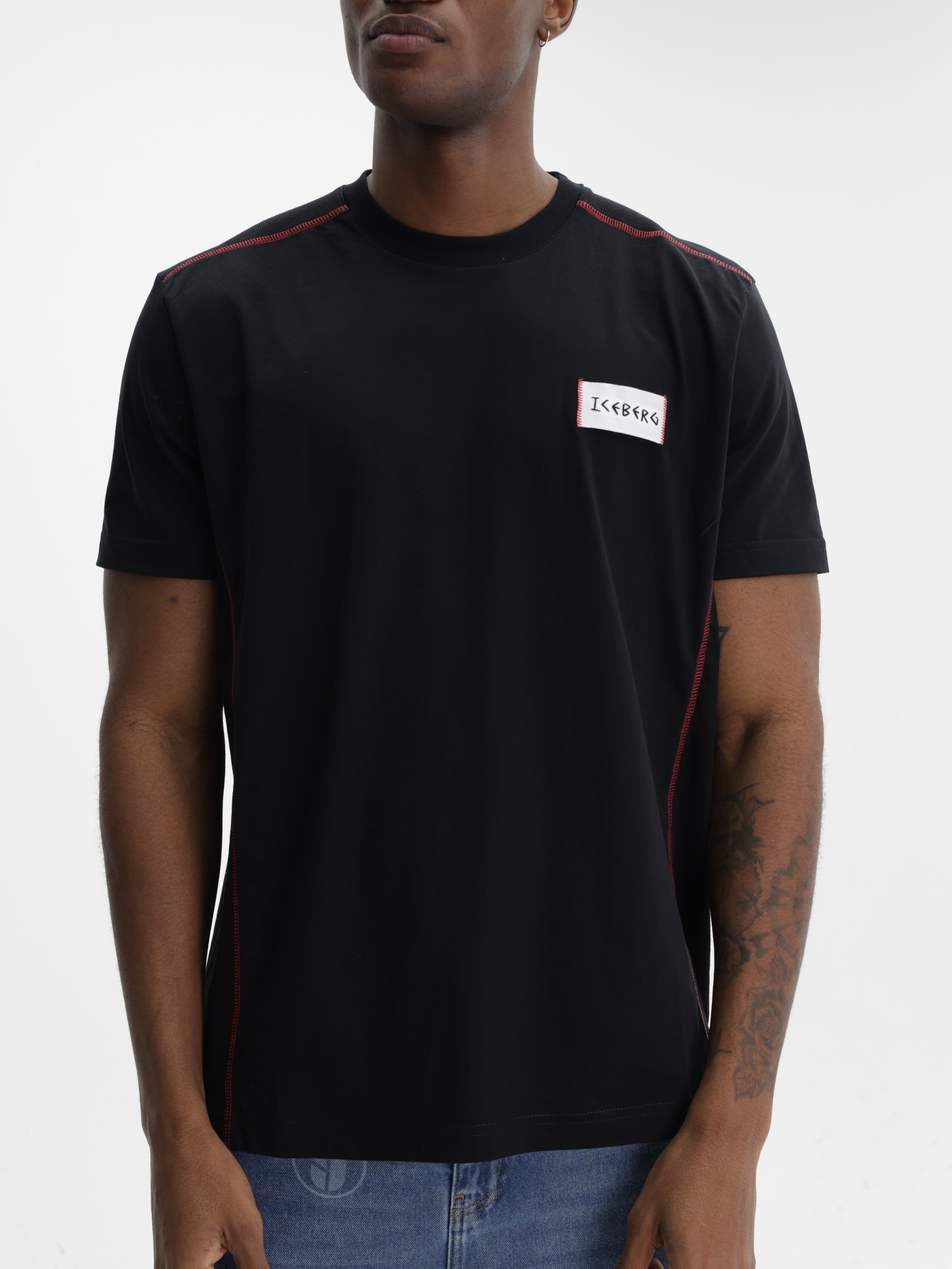 Iceberg T-Shirt Red Stitch Around Black