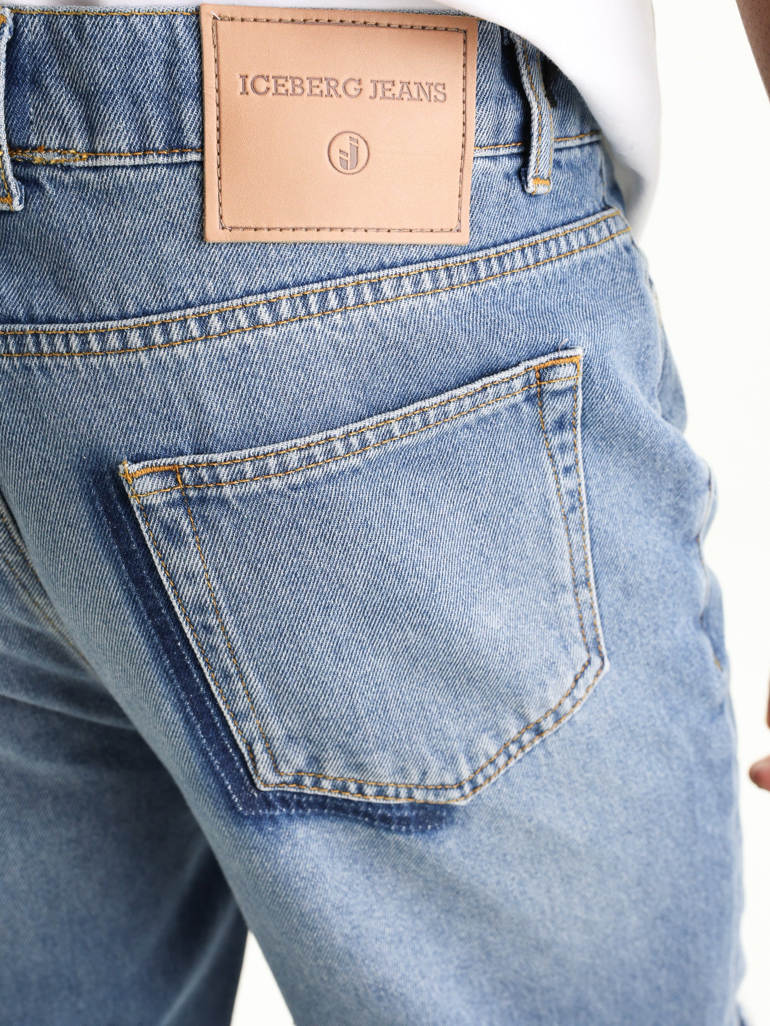 Iceberg Jeans Straight Fit Indigo Stonewash