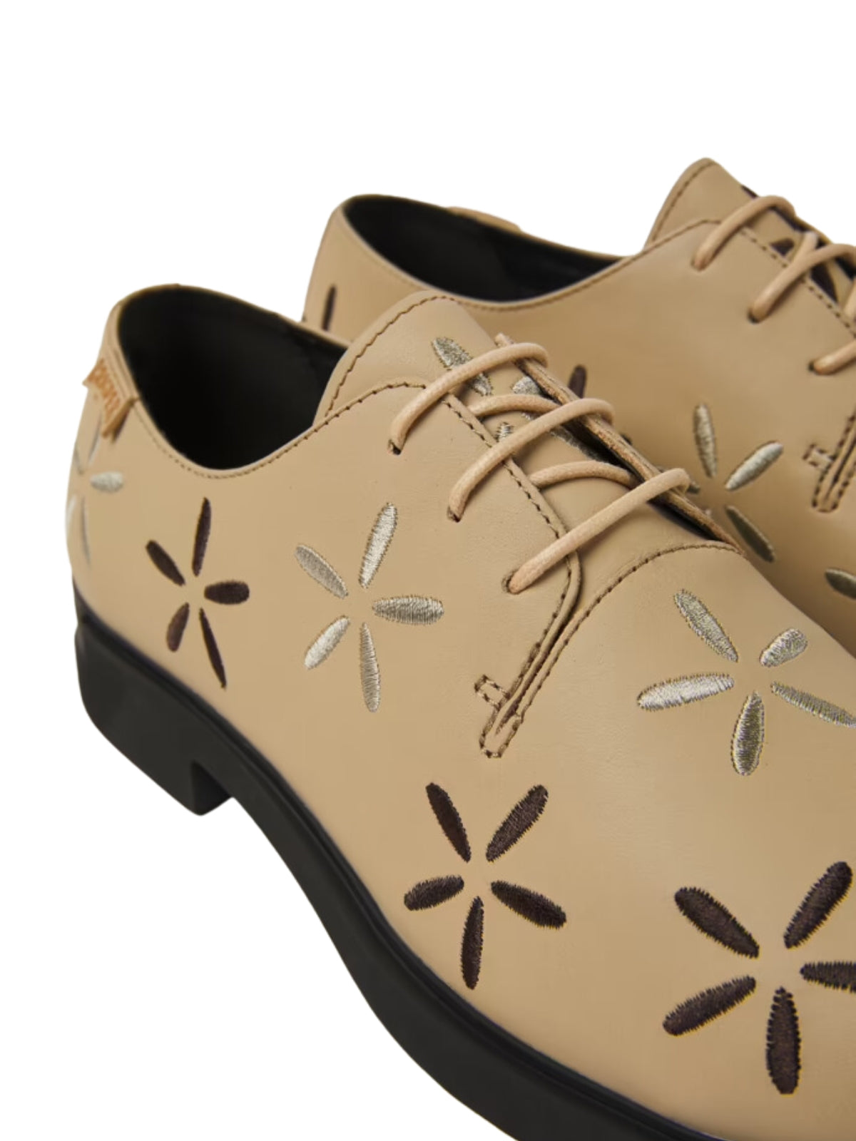 Camper Ladies Shoe Serv.Bojito Cut Out Flowers Tan