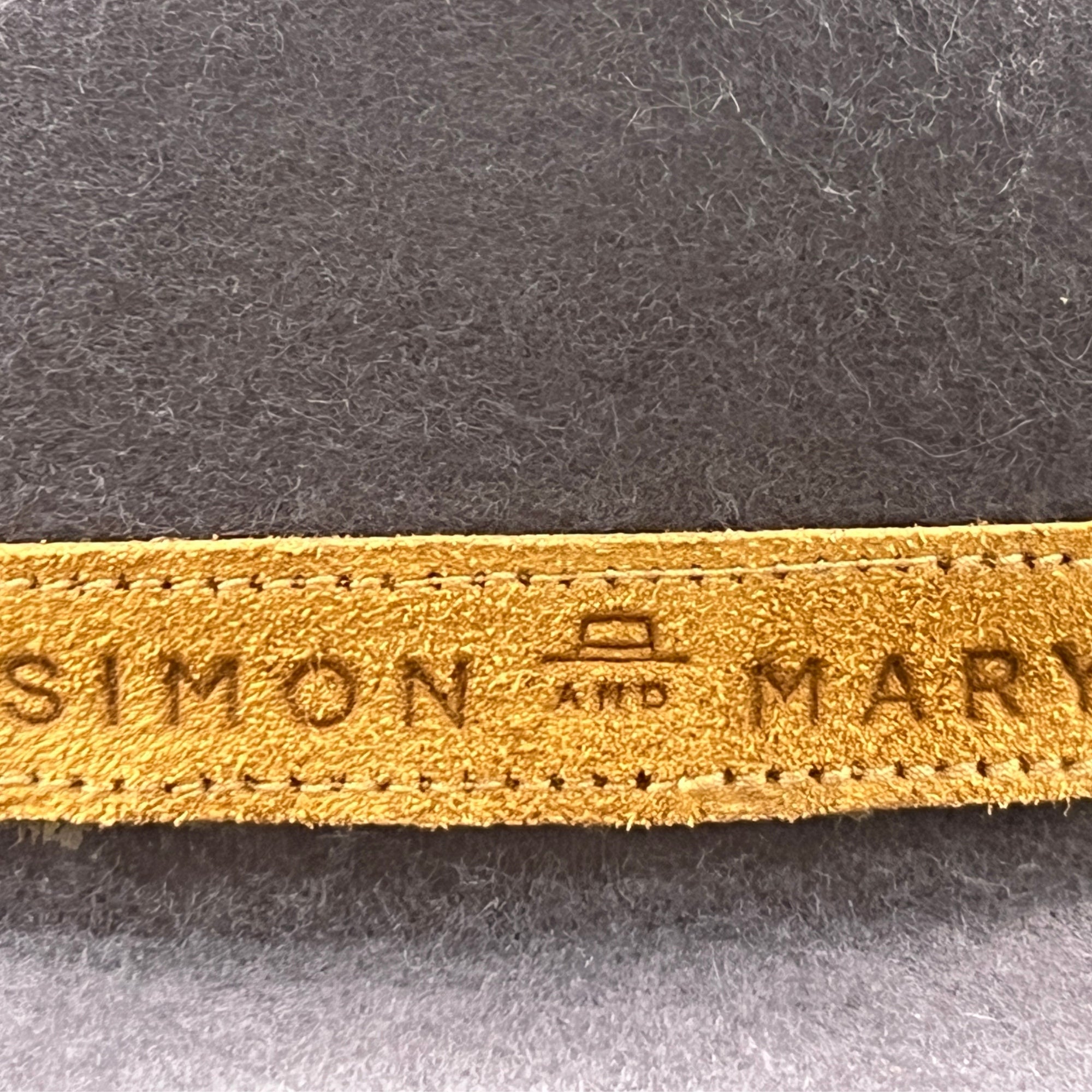 Simon & Mary Mounty Raw Grey