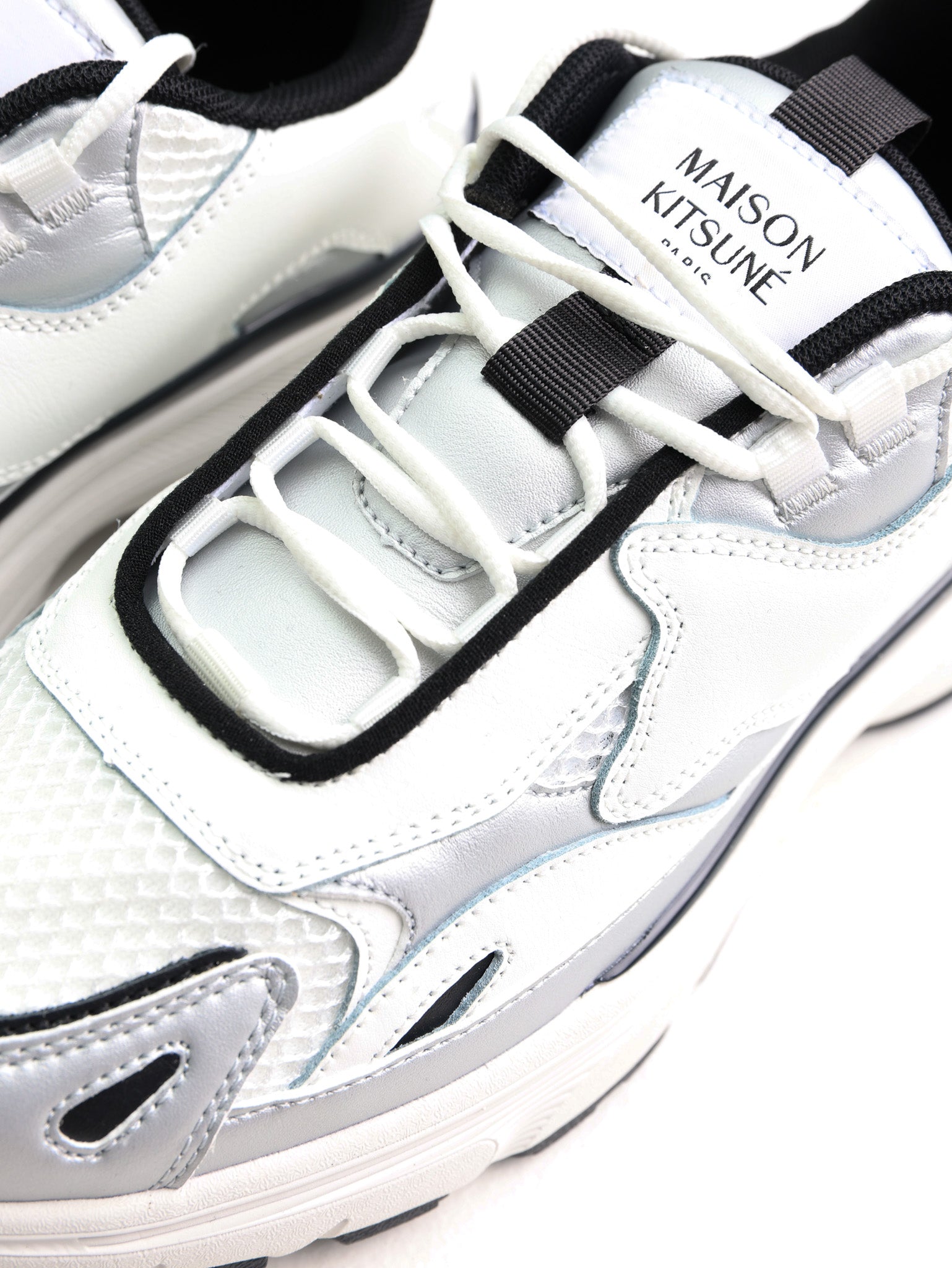 Maison Kitsune Sneaker Mks5 Sora Runners Silver-White