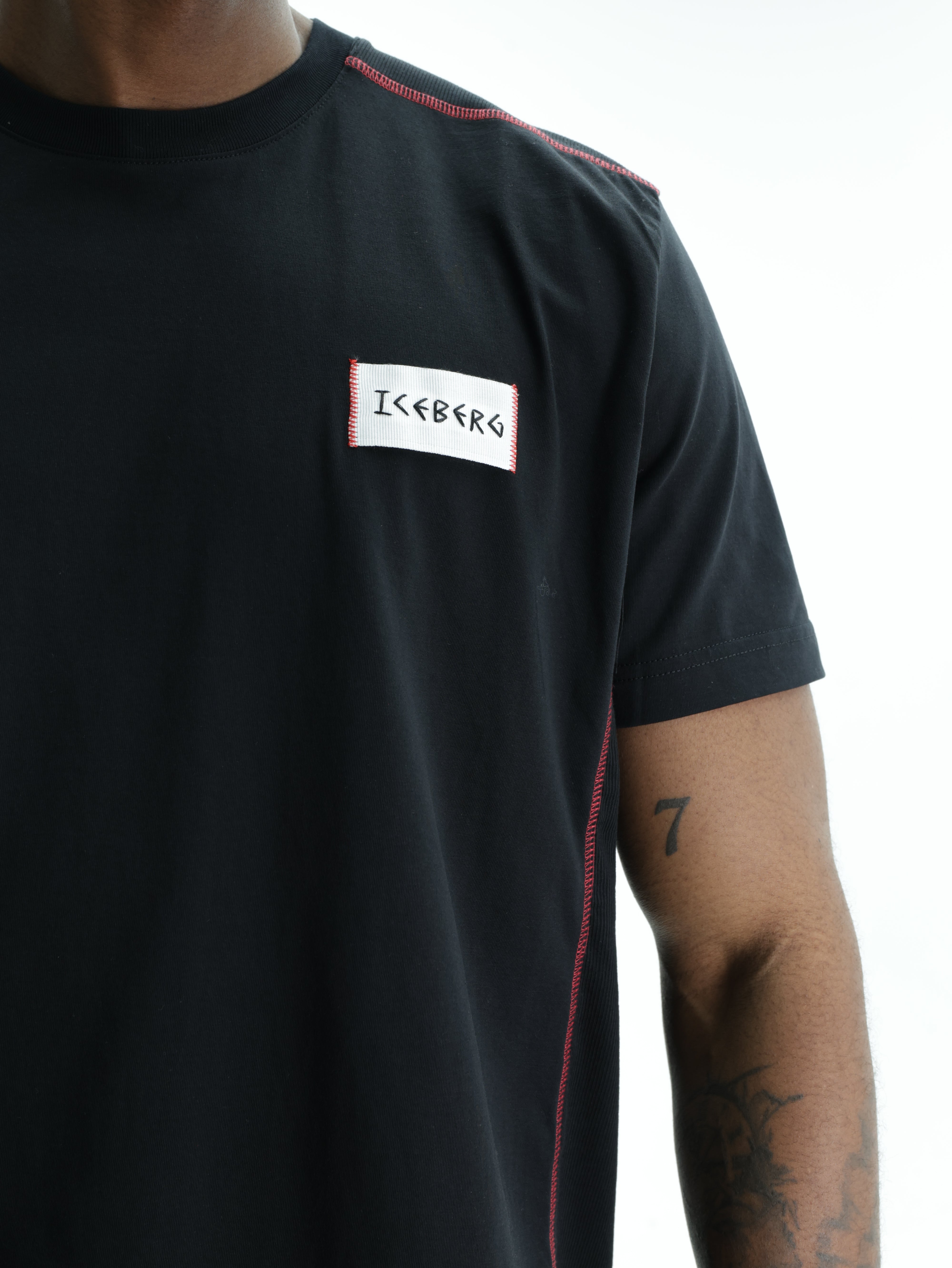 Iceberg T-Shirt Red Stitch Around Black