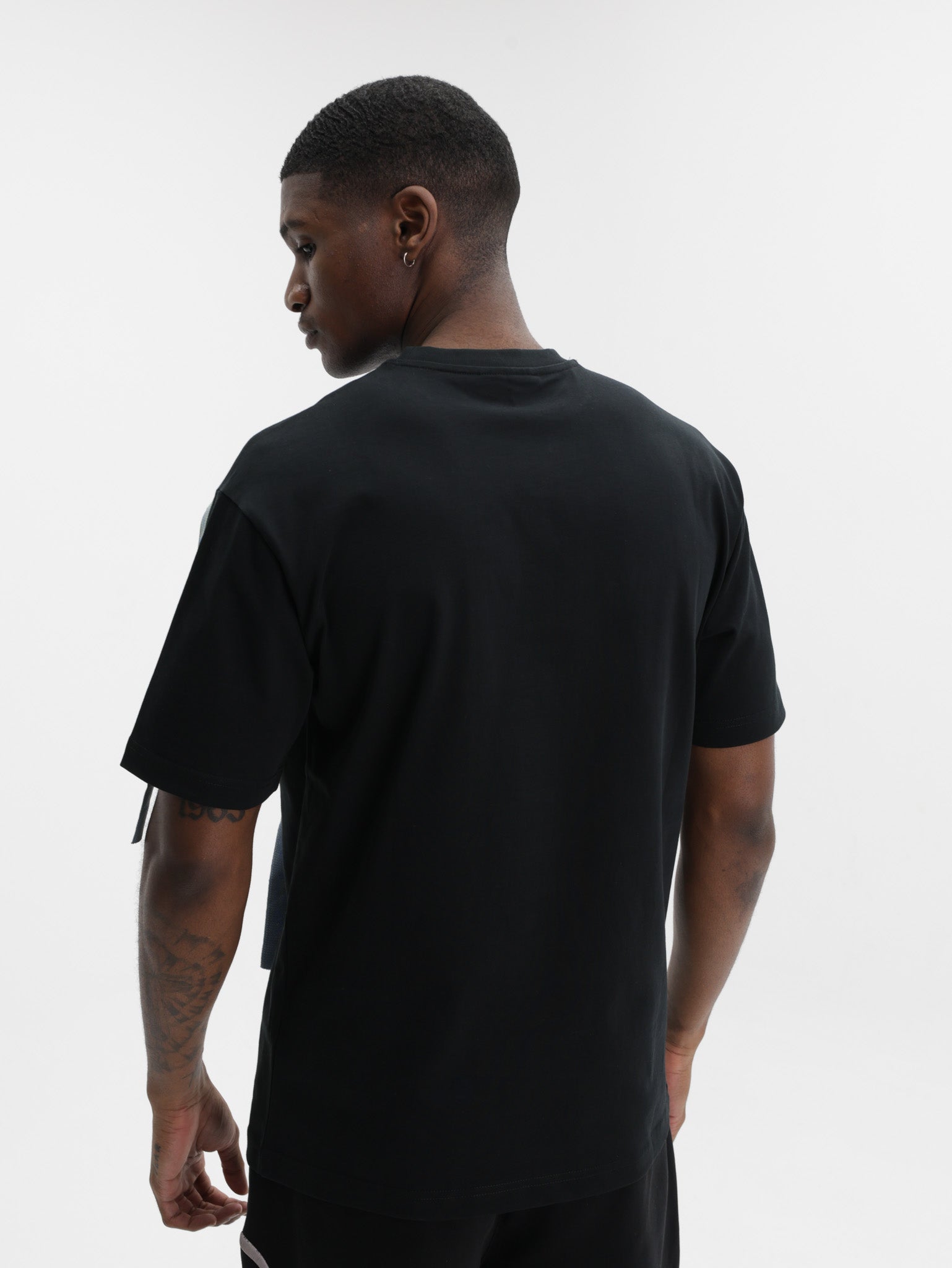 Capone T-Shirt Multi Printed Pocket Black