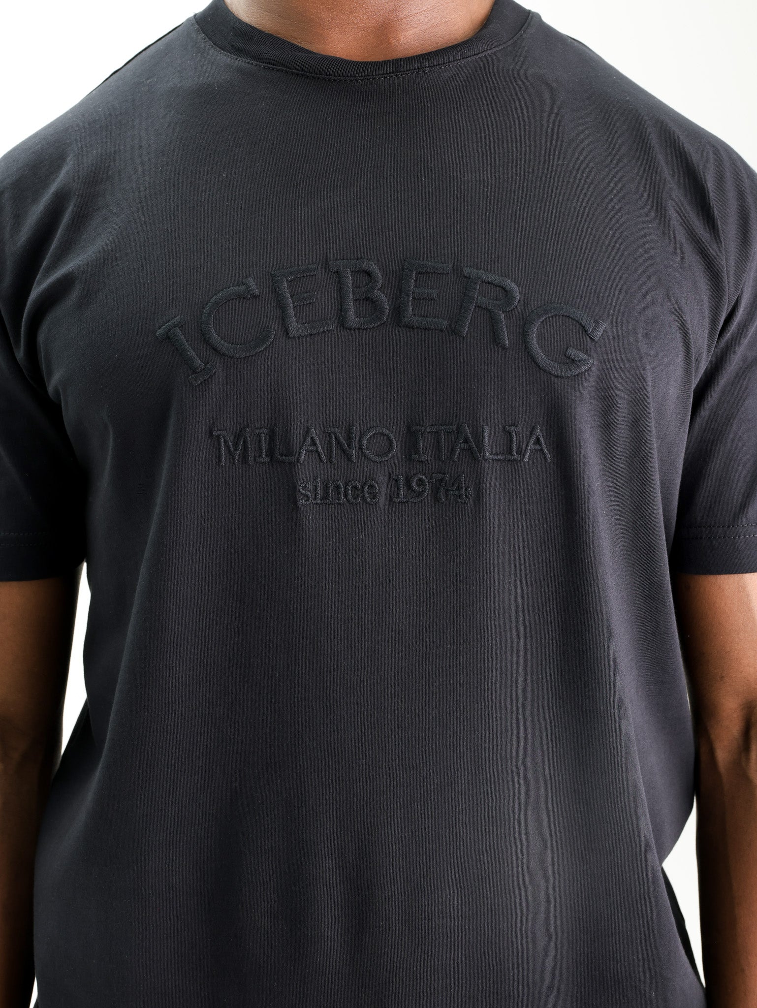 Iceberg T-Shirt Milano Italia  Black
