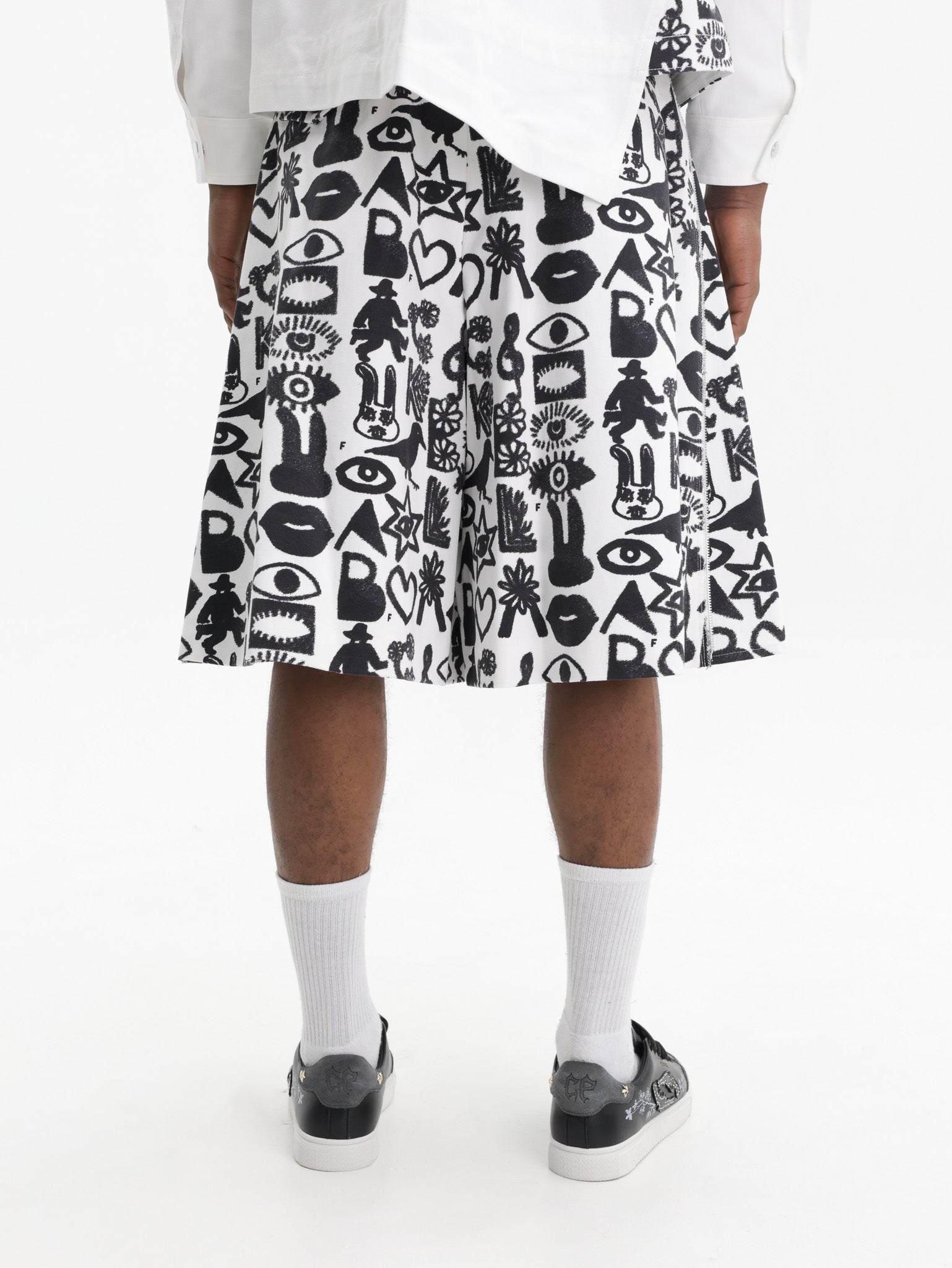 Comme Des Garcons Shorts Allover Print Black/White