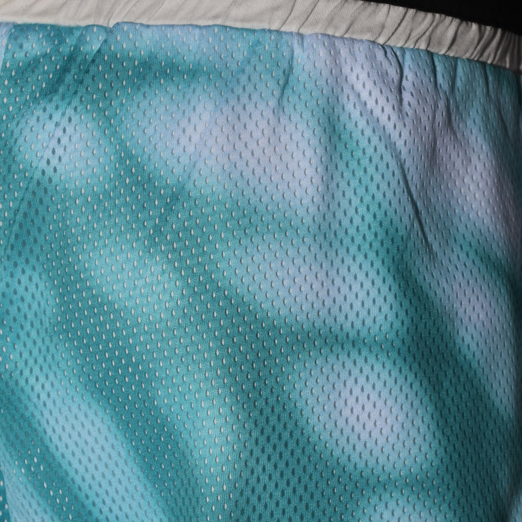 Blue Sky Inn Short Shadow Print Blue-Black